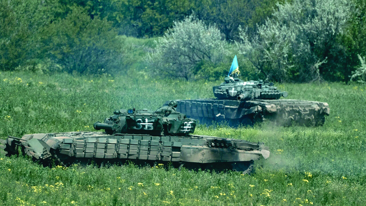 الدرون «تي بي 2» حققت النصر للأذريين في «ناغورني قره باغ» بتدمير الكثير من الدبابات. أرشيفية