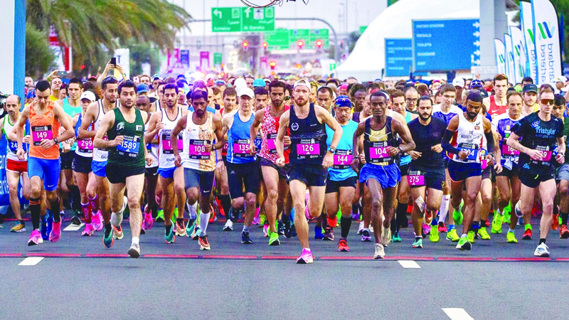 أهم وأبرز العدائين في العالم يشاركون في «ماراثون دبي». من المصدر
