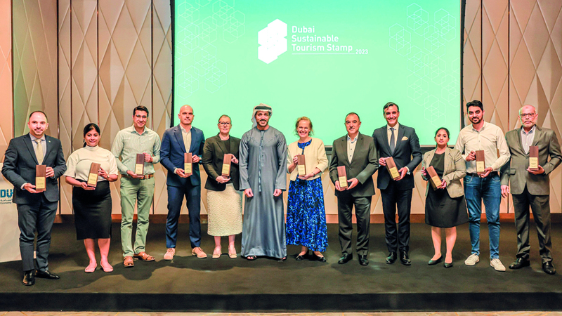 الفائزون بالختم من الفئة الذهبية. من المصدر