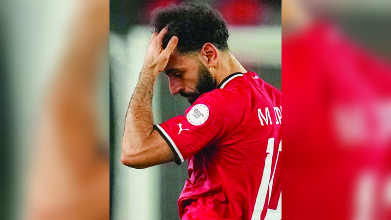 محمد صلاح خرج بسبب الإصابة في نهاية الشوط الأول من لقاء مصر وغانا. أ.ب