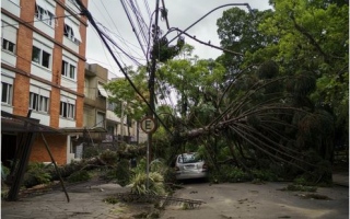 الصورة: صاعقة مدمرة في البرازيل.. صور