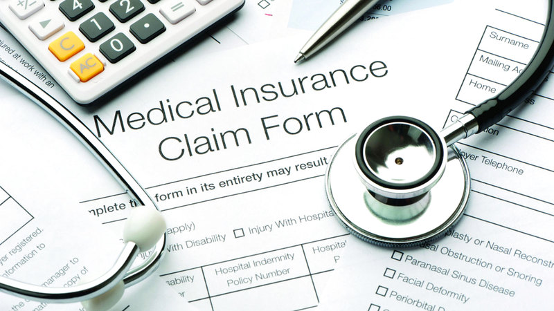 مطالبات بإعادة النظر في عدم تضمين عمليات التجميل في التغطيات التأمينية. أرشيفية