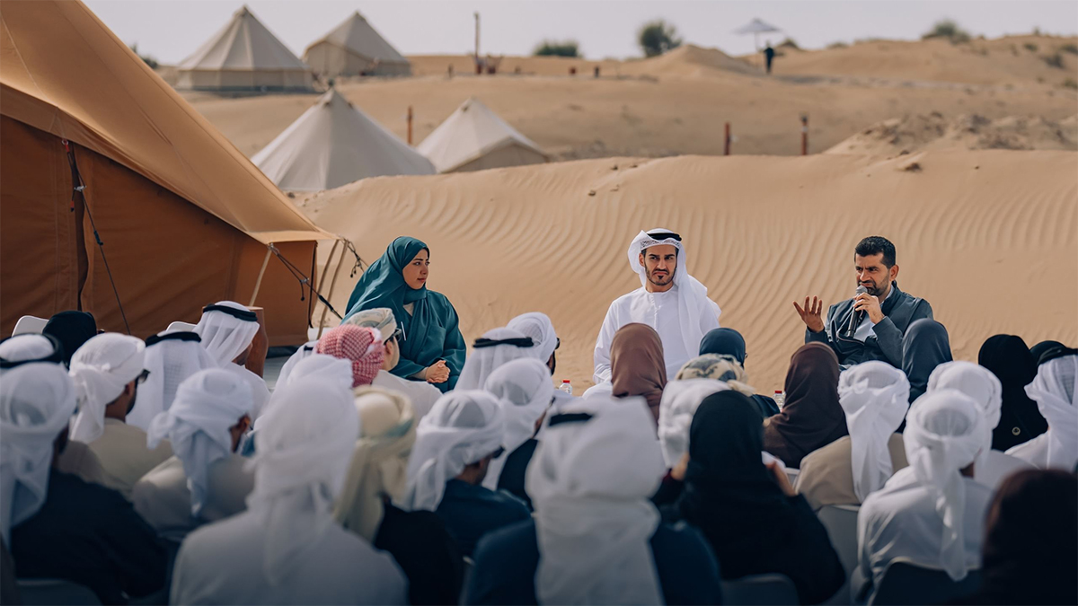 المخيم يعد منصة حيوية لتزويد القيادات بالمعارف والخبرات والمهارات. من المصدر