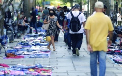 الصورة: تجار برازيليون غاضبون من إغلاق سوق تاريخية    