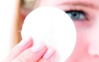 الصورة: عزيزتي حواء.. أسباب تجاعيد العيون.. وأسلحة فعّالة للتغلب عليها