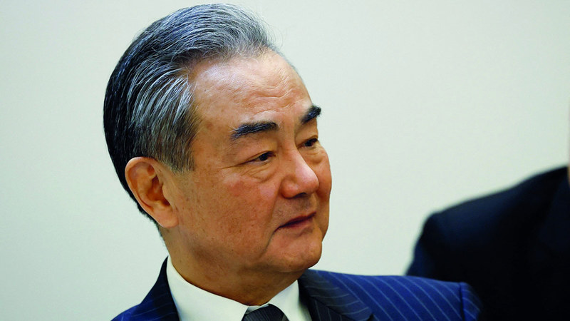 كبير الدبلوماسيين الصينيين يقود مبادرة لرأب الصدع في علاقة بلاده مع أوروبا. أ.ف.ب