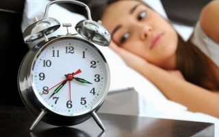 الصورة: تحذير خاص للنساء: النوم أقل من 7 ساعات ليلاً يسبب أمراض القلب والسكتة الدماغية