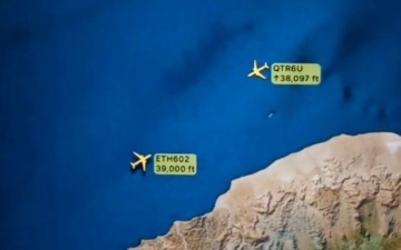 الصورة: طائرة ركاب قطرية تنجو من كارثة تصادم بالجو مع أخرى إثيوبية فوق خليج عدن (فيديو)