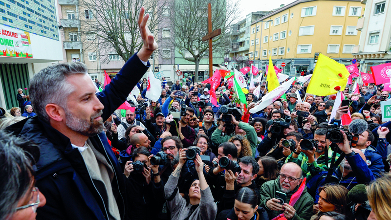 تجمع انتخابي حاشد وسط لشبونة. إي.بي.إيه