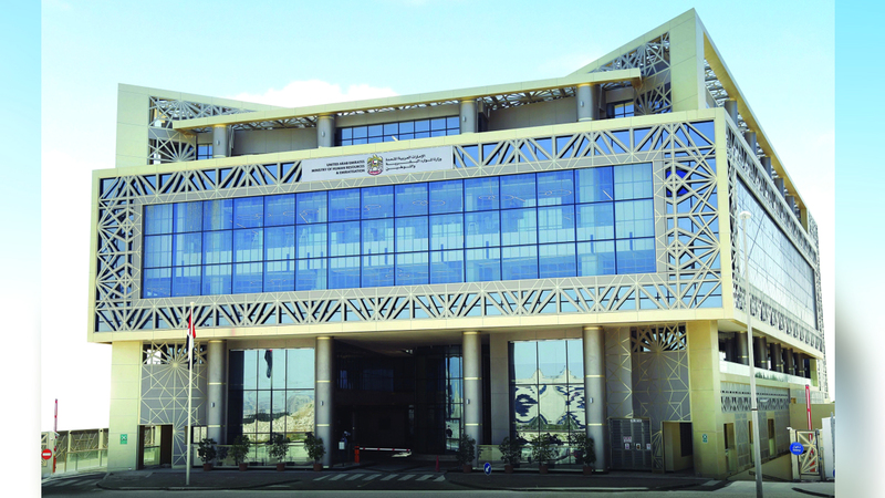 الوزارة أكدت التعامل بحزم مع الممارسات السلبية الرامية إلى التهرب من تحقيق التزامات التوطين  وفق القانون. أرشيفية