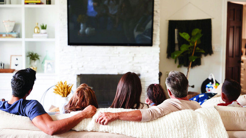 مشاهدون أكدوا أنهم اتجهوا للاشتراك في منصات العرض الرقمية حتى يتمكنوا من متابعة الأعمال الدرامية من دون إزعاج. أرشيفية