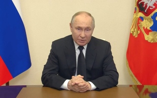 الصورة: بوتين يقيل وزير الدفاع الروسى شويغو ويعين نائبا سابقا لرئيس الوزراء خلفا له