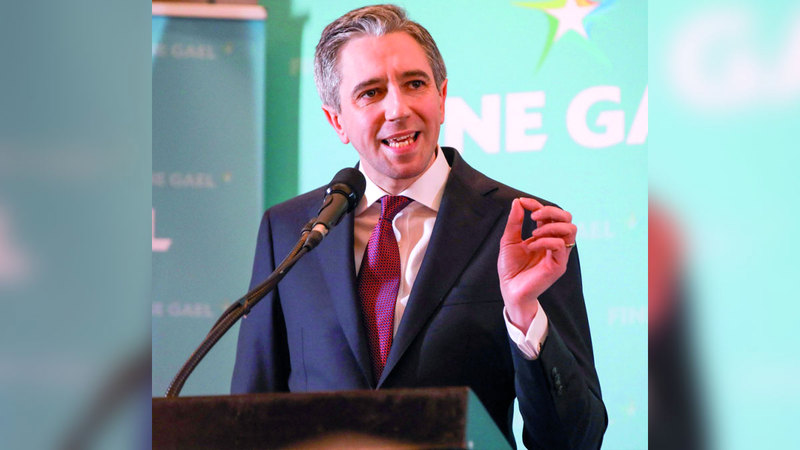 سيمون هاريس بدأ  مشواره في السياسة بسن المراهقة. أ.ف.ب