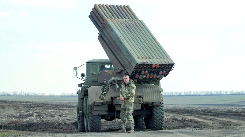 قاذفة صواريخ أوكرانية.. الدعم العسكري الأوروبي لأوكرانيا بدأ يتعثر. رويترز