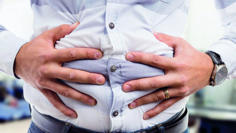 عسر الهضم أو «تلبّك» المعدة يُعد من المشكلات الصحية الشائعة في رمضان. أرشيفية