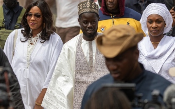 الصورة: سابقة يشهدها القصر الرئاسي في السنغال.. لقب السيدة الأولى  بين زوجتين ماري وعبسة