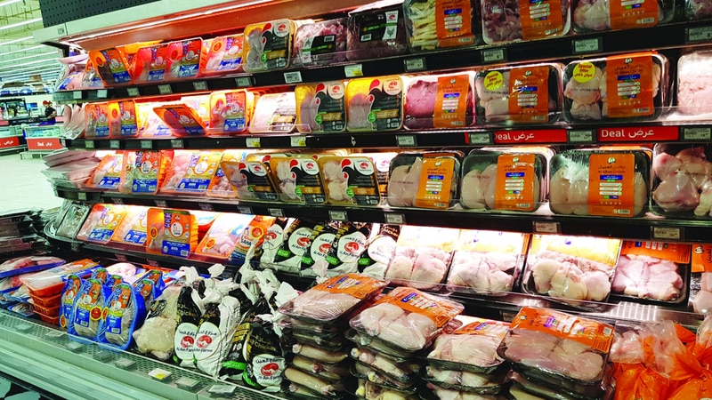 منتجات الدجاج الطازج تشهد ارتفاعاً كبيراً في الطلب خلال شهر رمضان. الإمارات اليوم