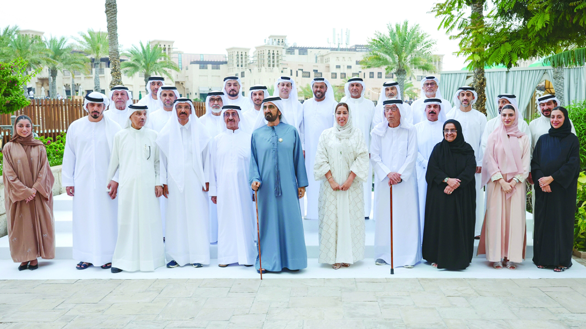 محمد بن راشد خلال حضوره  اللقاء السنوي للإعلاميين وتكريم روّاد إعلام دبي. وام