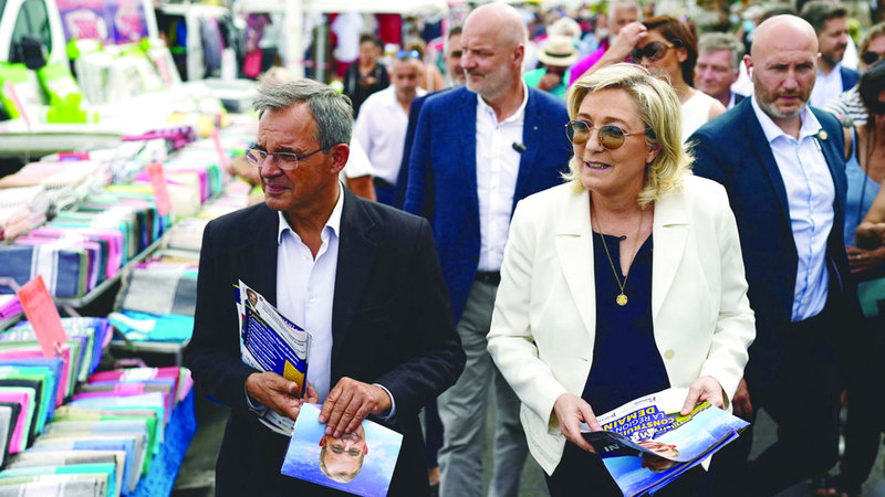 مارين لوبان أثناء حملة في جنوب شرق فرنسا. أرشيفية