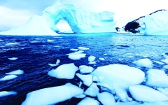 الصورة: ارتفاع درجة الحرارة في القطب الجنوبي يثير مخاوف من وقوع كارثة