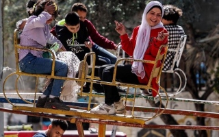 الصورة: أطفال غزة يحتفلون بعيد الفطر.. صور