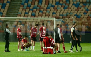 الصورة: أول رد فعل غاضب من مدرب الأهلي المصري بعد السقوط أمام الزمالك