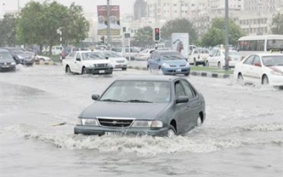 شرطة عجمان توضّح الإجراء المناسب لأصحاب المركبات المتضررة من الأمطار