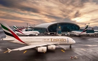 طيران الإمارات ترفع تعليق إنجاز إجراءات المسافرين من دبي