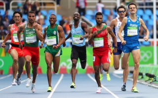 الصورة: انتقادات شديدة للاتحاد الدولي لألعاب القوى بعد تخصيص مكافآت مالية لأبطال الأولمبياد