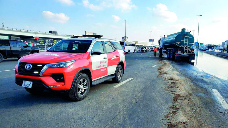 &laquo;طرق دبي &raquo; وفرت 400 مضخة و 300 صهريج و 200 معدة ثقيلة لسحب مياه الأمطار من الشوارع. من المصدر