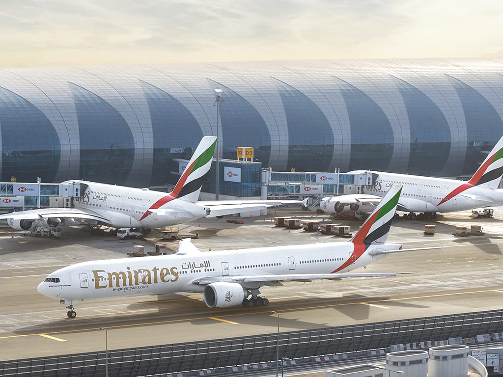طيران الإمارات" وفرت 12 ألف غرفة فندقية لمسافريها المتأثرين في دبي