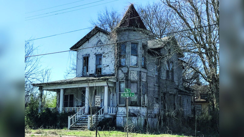 منزل فيكتوري مهجور في مدينة كايرو. أرشيفية