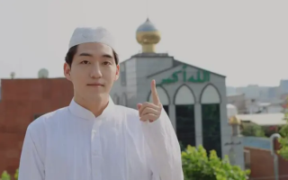 الصورة: "يوتيوبر" شهير يثير شكوكًا حول جمع أموال لبناء مسجد في كوريا الجنوبية