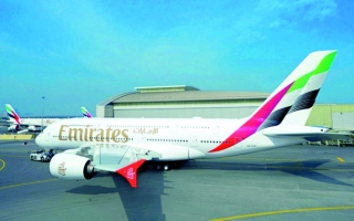الصورة: «طيران الإمارات» تتصدر 104 علامات تجارية في الدولة بـ «التميّز في تجربة العملاء»