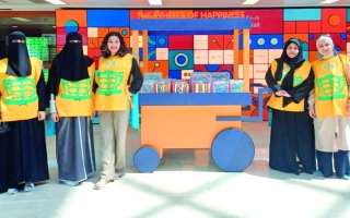 الصورة: متطوعون من طلبة جامعة دبي يشاركون في مبادرات مجتمعية