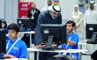 الصورة: خالد بن محمد يشهد جانباً من فعاليات المسابقة الوطنية لمهارات الإمارات