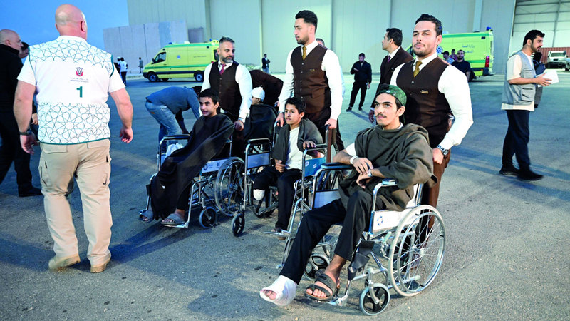 مستشفيات الدولة تقدم للمصابين والمرضى أعلى مستويات الرعاية الصحية. وام