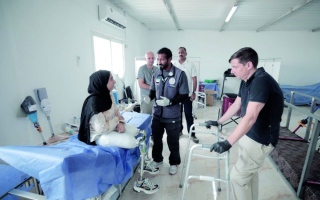 المستشفى الميداني الإماراتي يبدأ تركيب الأطراف الاصطناعية للجرحى الفلسطينيين