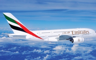 الصورة: طيران الإمارات تبدأ استخدام وقود مستدام لرحلاتها من مطار لندن هيثرو