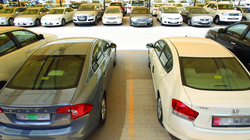 الارتفاع الكبير في الطلب يأتي بدعم من انتعاش السياحة والأعمال وتضرر سيارات المتعاملين خلال الأمطار. أرشيفية