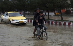 الصورة: نزوح أكثر من ألف أسرة بسبب الفيضانات في أفغانستان