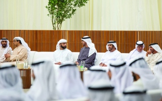 الصورة: رئيس الدولة يتقبل التعازي في وفاة  هزاع بن سلطان بن زايد