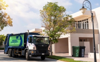 الصورة: بلدية دبي تُطلق مشروع "تعهيد خدمة جمع ونقل وإعادة تدوير النفايات في حتا"