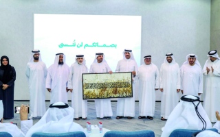 الصورة: «إسلامية دبي» تكرّم الموظفين المتقاعدين