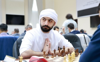 سالم عبدالرحمن في صدارة بطولة أساتذة الشارقة للشطرنج