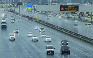 الصورة: «الإمارات للتأمين»: الشركات ملتزمة بتعويض وكالات السيارات عن أضرار «المنخفض الجوي»