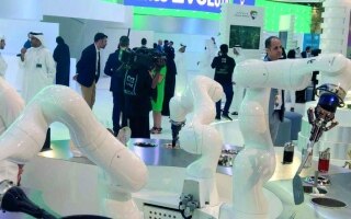 الصورة: 8 مليارات درهم حجم سوق الروبوتات في الإمارات