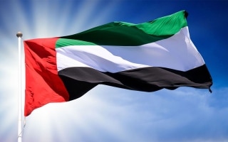الصورة: الإمارات تتابع بقلق بالغ ما تتداوله وسائل الإعلام بشأن حادثة طائرة الرئيس الإيراني ومرافقيه