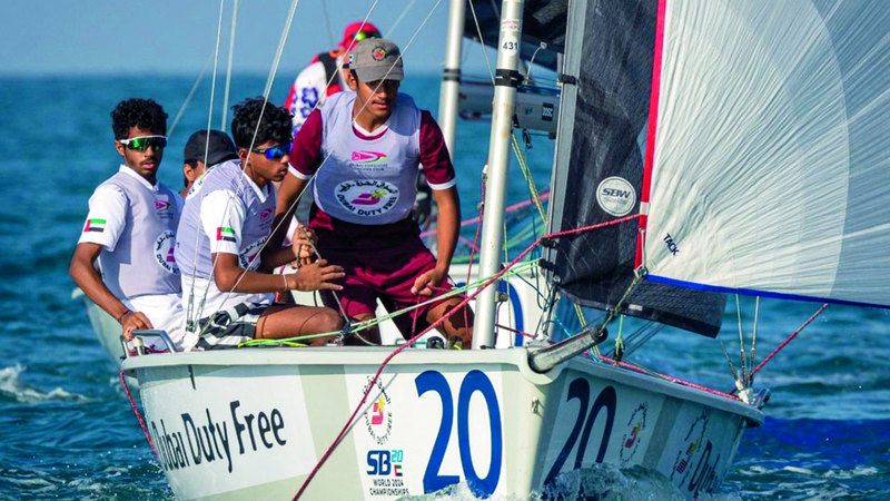 &laquo;الأشقاء العويس&raquo; مشروع أبطال واعدين في المنتخب الوطني للشراع. من المصدر