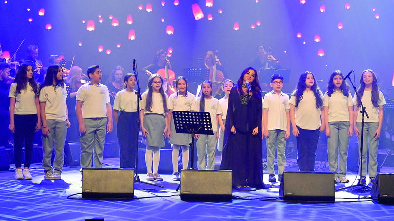 أعمار وجنسيات مختلفة جمعها الإبداع والموسيقى خلال الحفل. تصوير: نجيب محمد